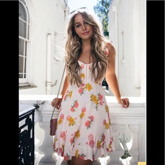 ✨ Brianne Pink Floral Print Bustier Mini Dress✨ - Picture 6 of 13